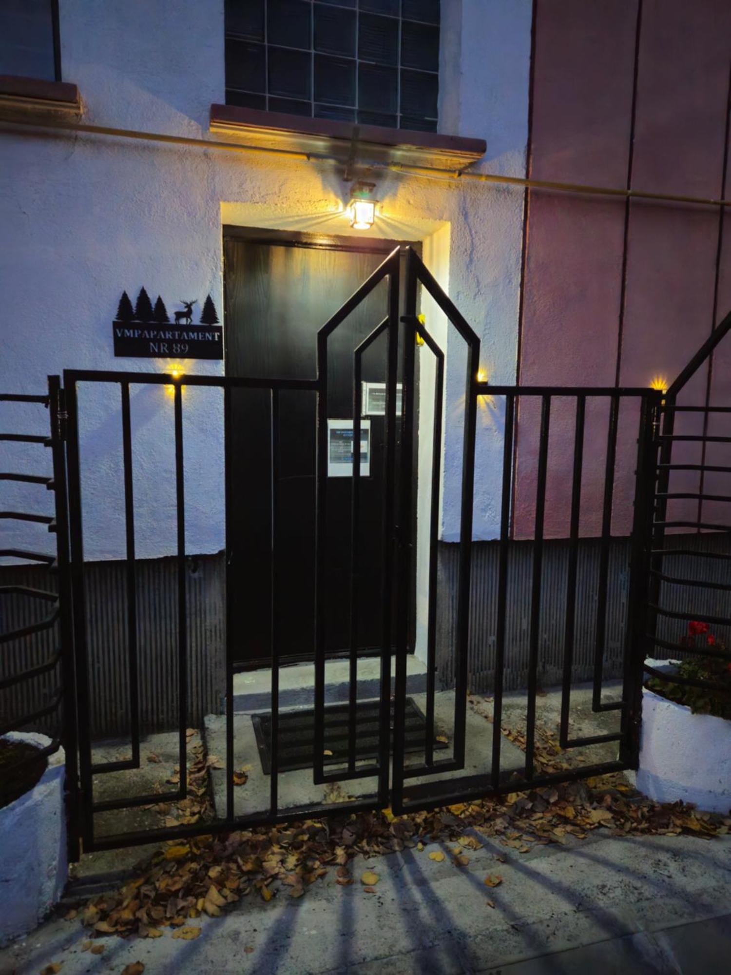 Apartment Zarnesti City Centre Vmp Free Parking 외부 사진