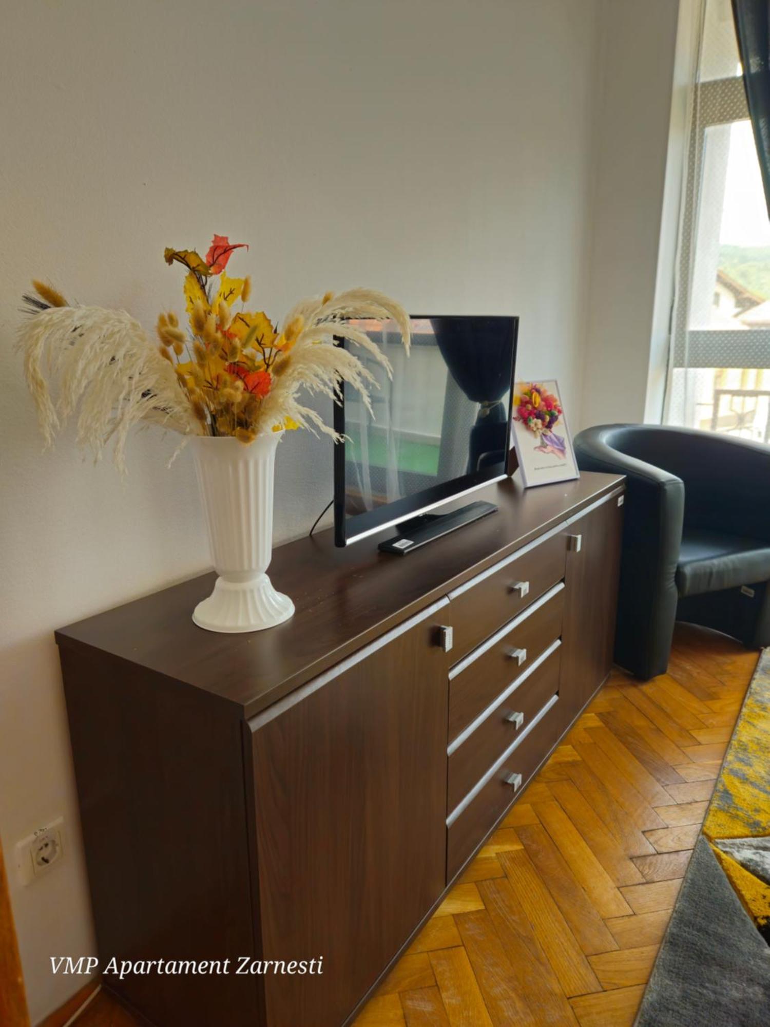 Apartment Zarnesti City Centre Vmp Free Parking 객실 사진