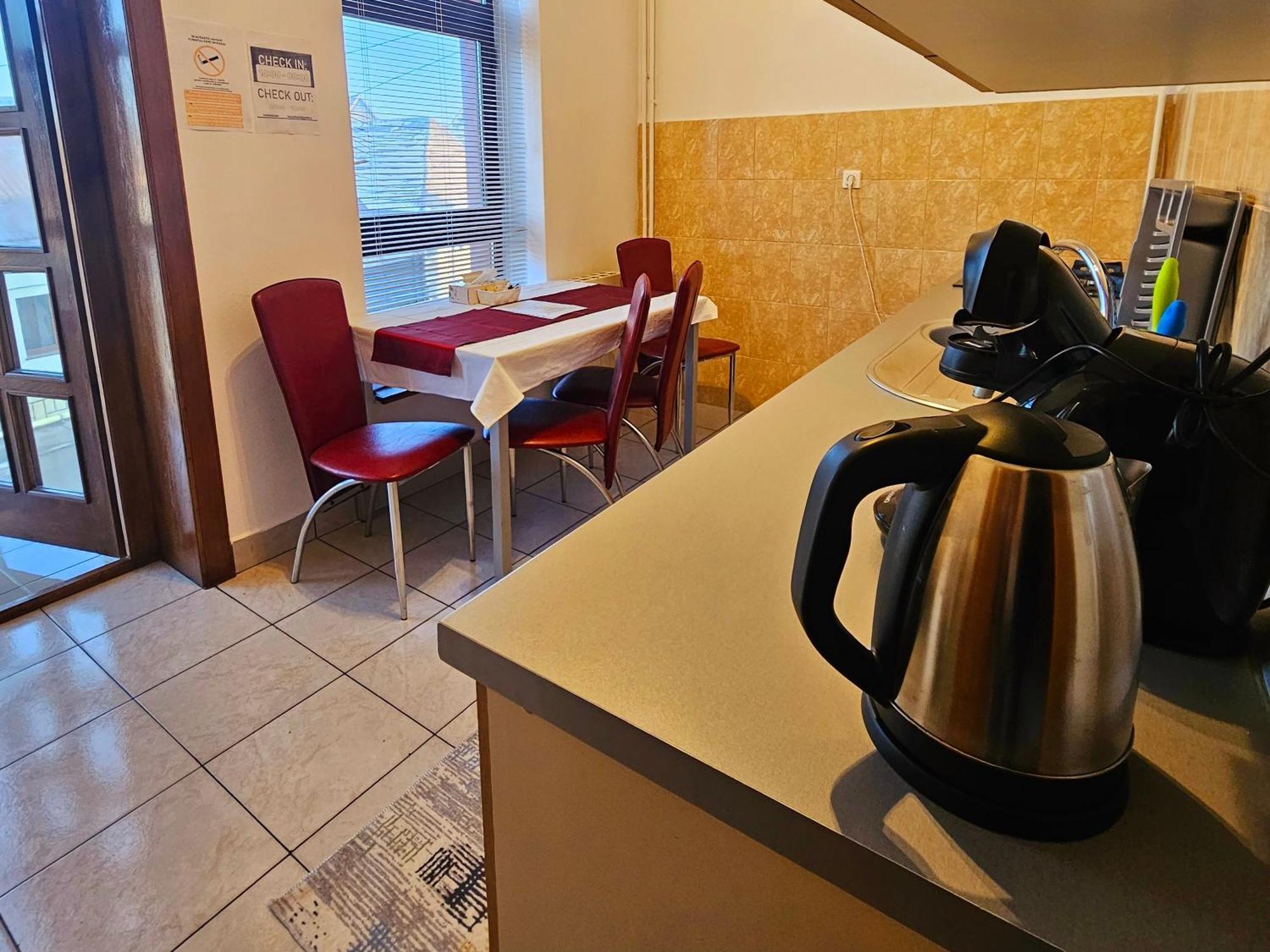 Apartment Zarnesti City Centre Vmp Free Parking 외부 사진